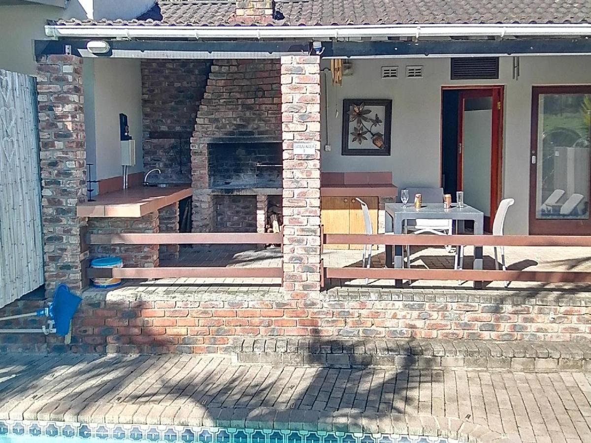 Farm View Guest House East London Exterior photo